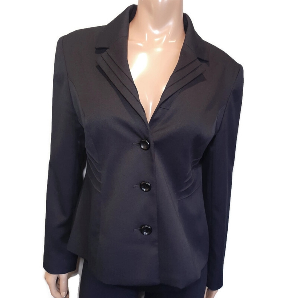 Classic Women's Black Tailored Jacket